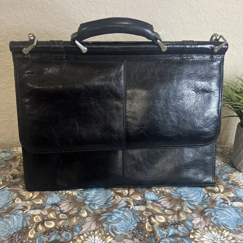 Kenneth Cole Black Leather Laptop Messenger Briefcase Bag